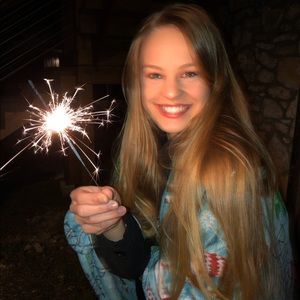 Meet your Posher, Shadee